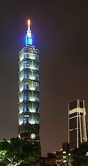 Taipei-101from TMC 2018April22-300.jpg