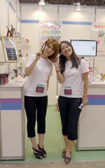 201109GIFTSHOW-2-150.jpg